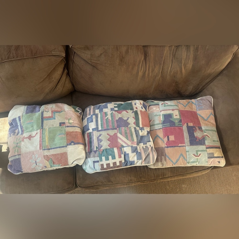 Elegant Aztec-Inspired Pillows: Add a Touch of Boho Chic to Your Space
